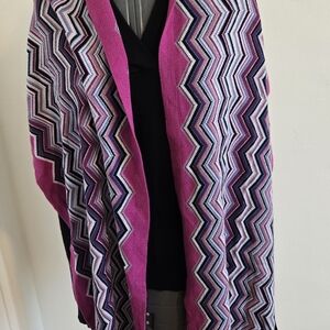 Lord & Taylor Magenta Chevron Print extra large scarf Oblong NWT